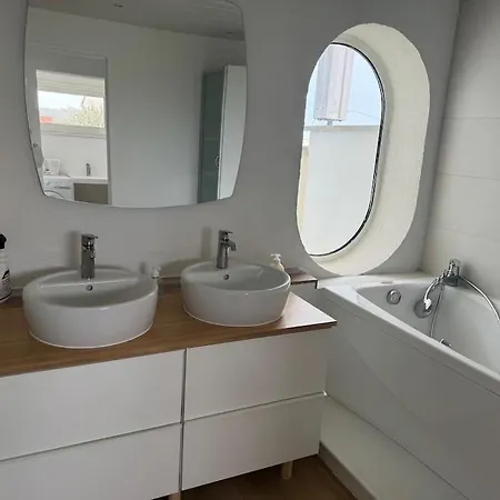 Vue Direct Ocean 21 Couchages Hourtin